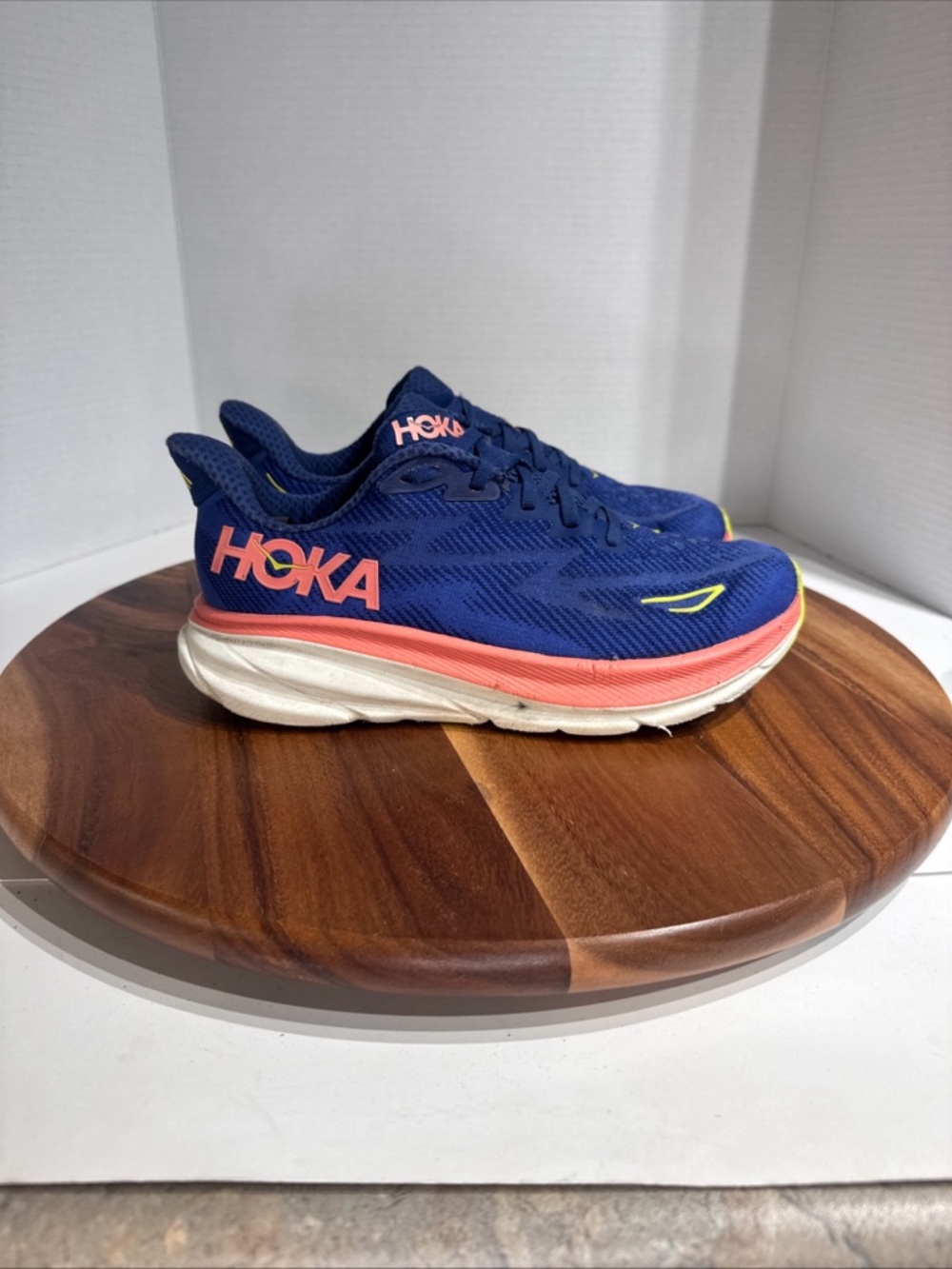 Hoka One One Clifton 9 Shoes Women’s 7.5 D Evening Sky Coral Walking Sneaker